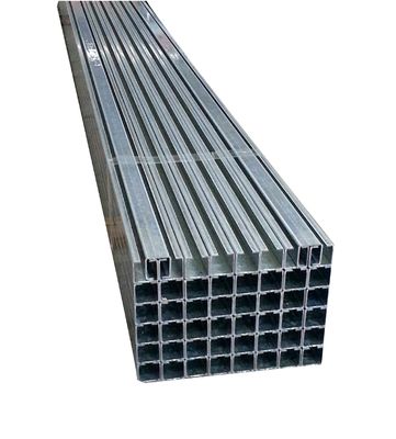 5.8 Meter Cantilever Gate Track Rail Untuk Roda 60mm Baja Permukaan Seng Putih