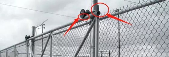5327g Nylon Cantilever Gate Rollers Dengan Bracket Chain Link Fence Gate Wheels